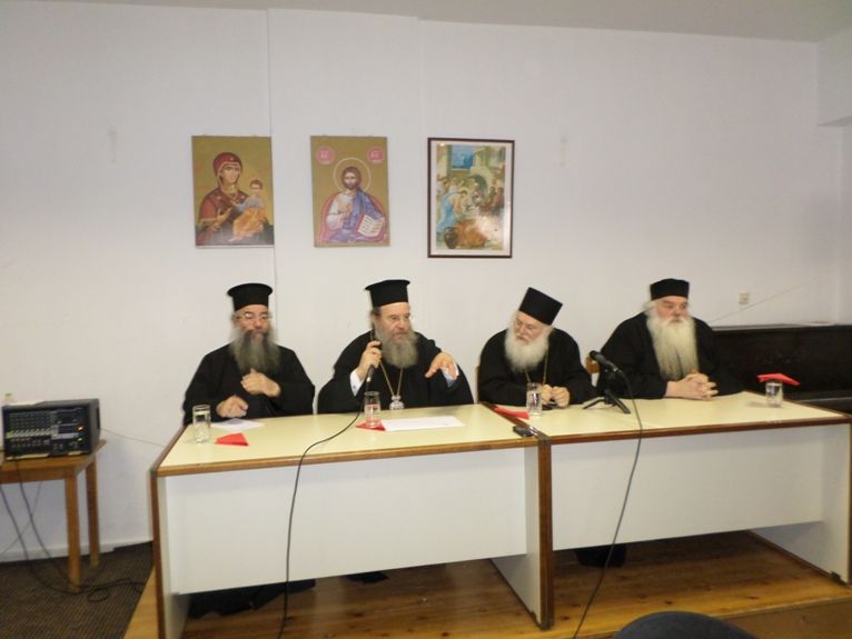 Ο ΗΓΟΥΜΕΝΟΣ ΤΗΣ ΜΟΝΗΣ ΒΑΤΟΠΑΙΔΙΟΥ ΣΕ ΙΕΡΑΤΙΚΗ ΣΥΝΑΞΗ ΣΤΗ ΜΗΤΡΟΠΟΛΗ ΙΕΡΙΣΣΟΥ