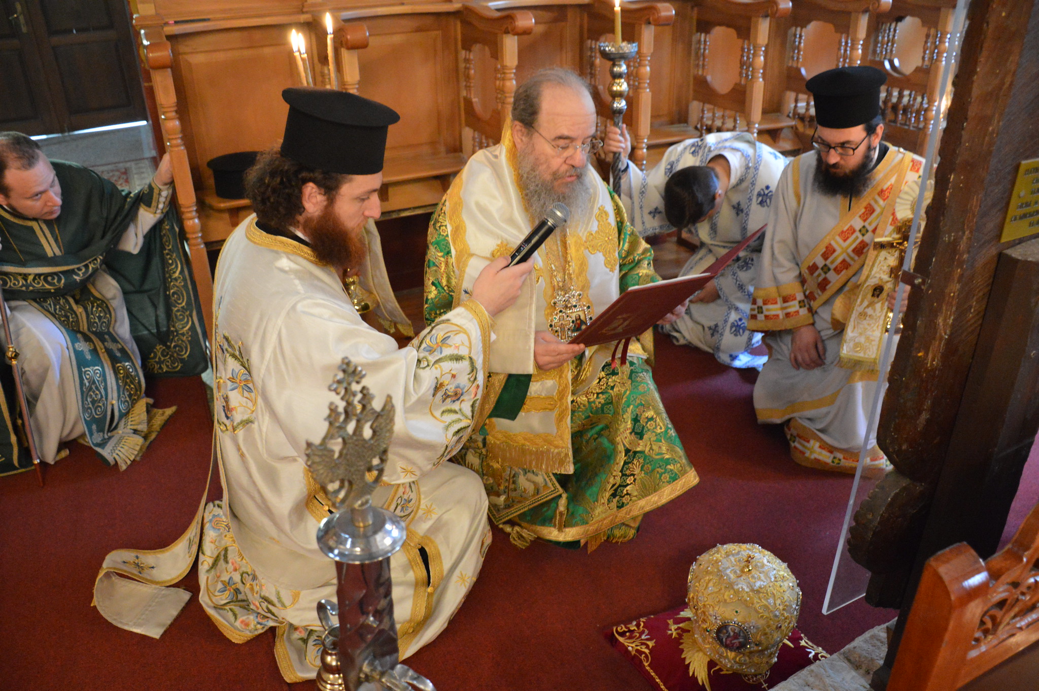 ΙΕΡΙΣΣΟΥ ΘΕΟΚΛΗΤΟΣ: Η ΨΥΧΟΛΟΓΙΑ ΤΟΥ  ΕΥΜΕΤΑΒΟΛΟΥ ΟΧΛΟΥ ΕΥΚΟΛΑ ΔΙΟΛΙΣΘΑΙΝΕΙ ΑΠΟ ΤΟ “ΩΣΑΝΝΑ” ΣΤΟ “ΣΤΑΥΡΩΘΗΤΩ”!!!
