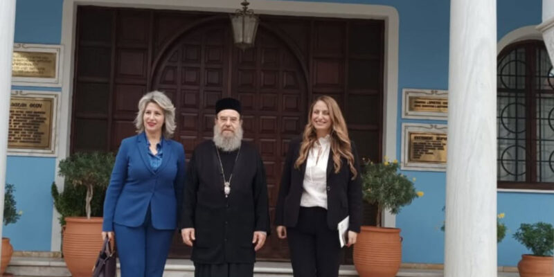 Η Συντονίστρια του εν Θεσσαλονίκη Πρωθυπουργικού Γραφείου στον Σεβασμιώτατο