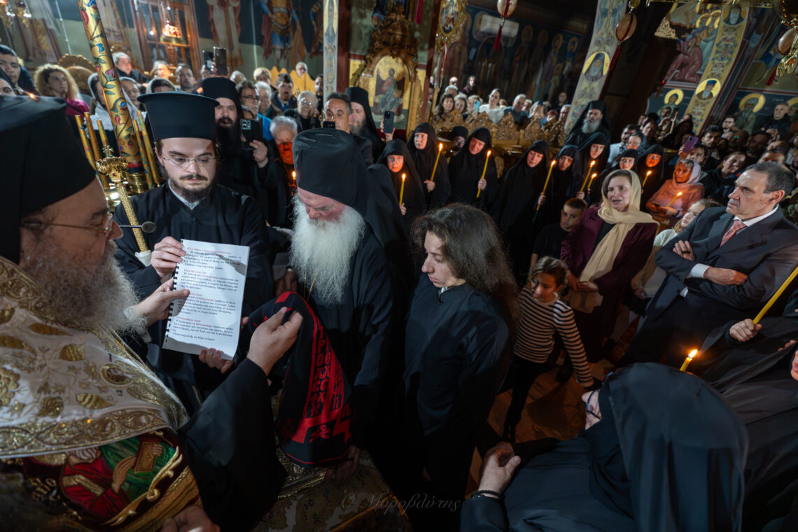 ΚΟΥΡΑ ΝΕΑΣ ΜΟΝΑΧΗΣ ΑΠΟ ΤΟΝ ΙΕΡΙΣΣΟΥ ΘΕΟΚΛΗΤΟ