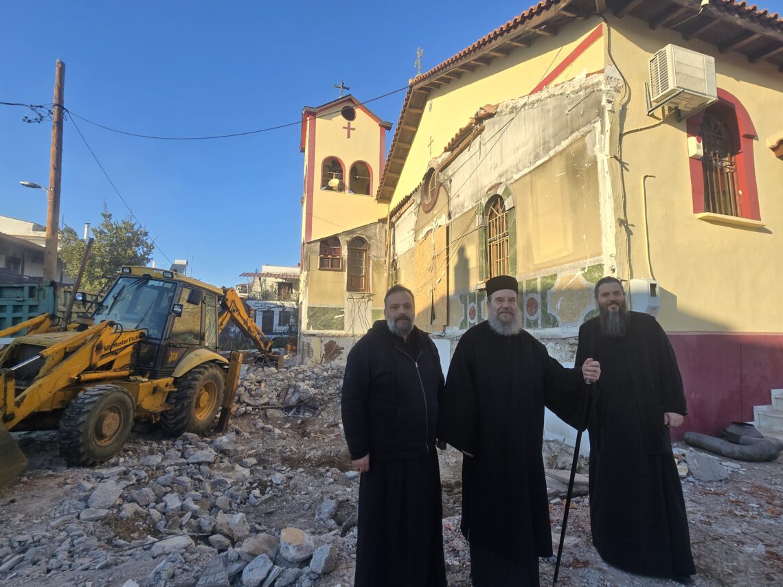 Ο ΣΕΒΑΣΜΙΩΤΑΤΟΣ ΕΠΙΘΕΩΡΗΣΕ ΤΑ ΥΠΟ ΕΞΕΛΙΞΗ ΕΡΓΑ ΣΤΗΝ ΟΥΡΑΝΟΥΠΟΛΗ ΚΑΙ ΣΤΗΝ ΙΕΡΙΣΣΟ